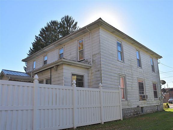 4th image of 119 Mill St #121