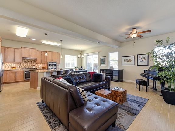 5th image of 2058 Hidden Falls Dr