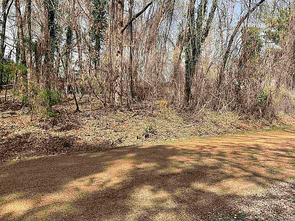 2nd image of 950 Rock Ledge Rd