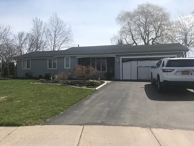 175 Limerick Ln photo 1