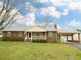 8180 Hughes Rd, Mechanicsville, VA 23111