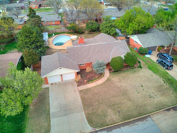 3rd image of 2937 Kent Dr