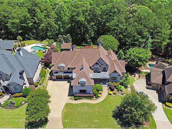 5th image of 521 Gold Shore Ln