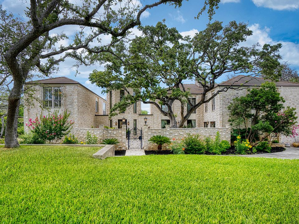 1st image of 9530 Majestic Oak Cir