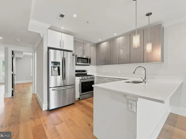 530 Irving St NW #2, Washington, DC 20010
