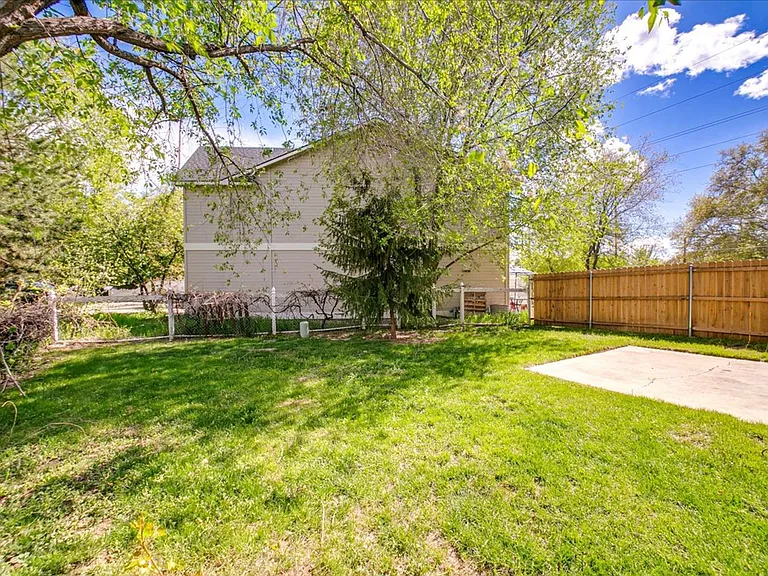 1875 W Nez Perce St — Photo 30