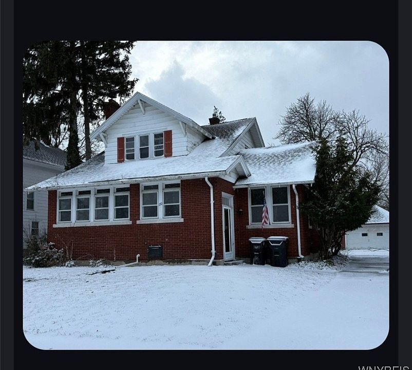 1st image of 151 Elmwood Park W