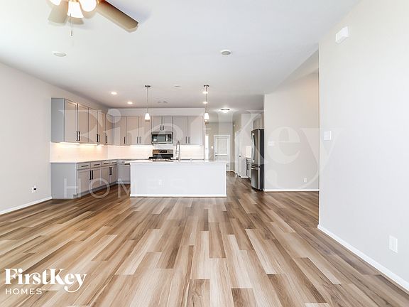 2nd image of 811 Steam Ridge Ln