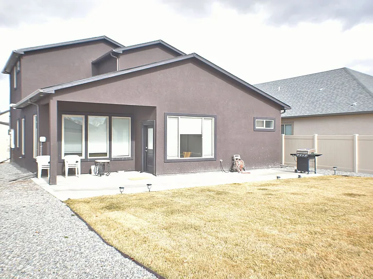 2469 Apex Ave #B — Photo 33