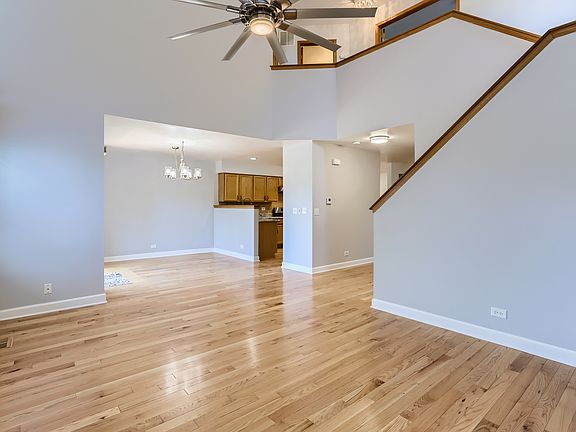 3rd image of 1120 Lillian Ln