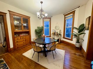 1925 W Larchmont Ave APT 2, Chicago, IL 60613