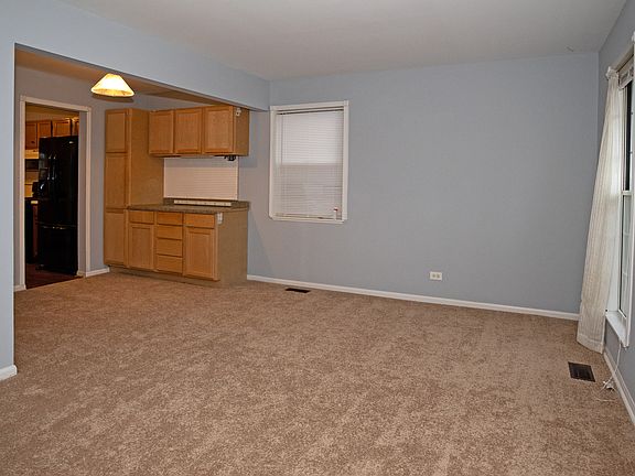 5th image of 1371 Carriage Ln