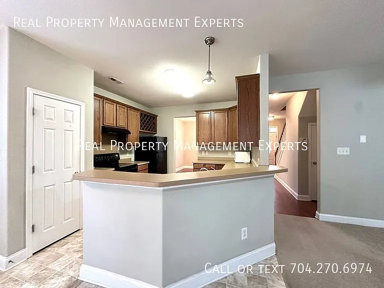 9824 Coatbridge Dr — Photo 4