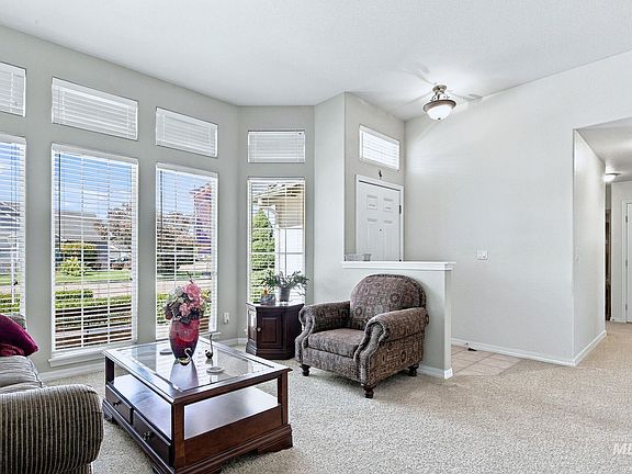3rd image of 3026 N Lochsa Ave