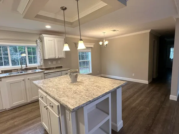 203 Delaware Rd, Defuniak Springs, FL 32433