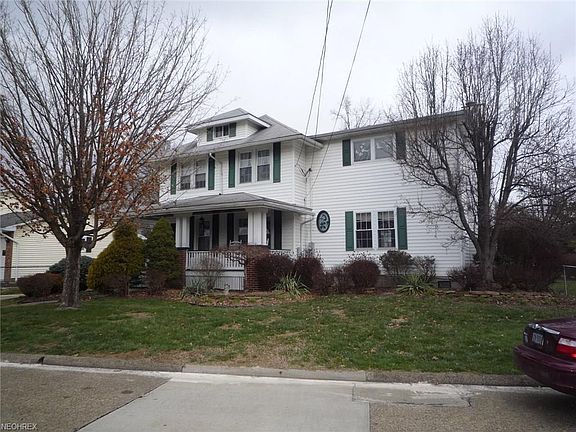 3rd image of 1911 35th St