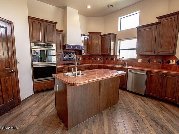 2nd image of 3522 Omaha Ct