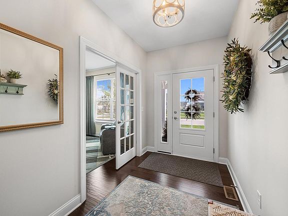 4th image of 206 Rossini DRIVE