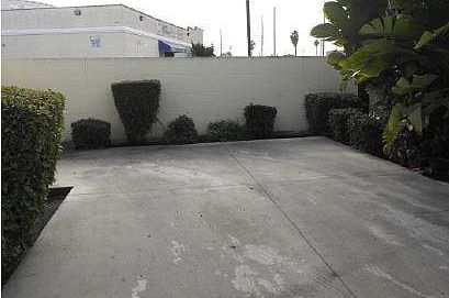 5th image of 7119 California Ave