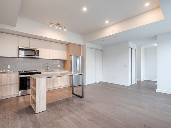 5th image of 15 Maryport Ave #105