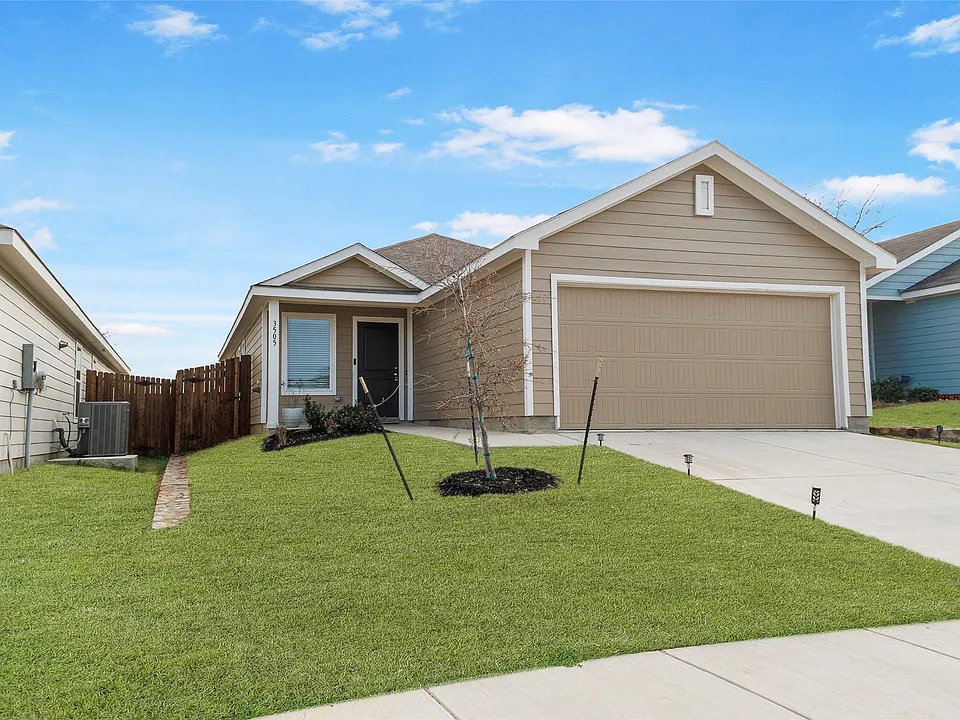 3505 Flicker Ln