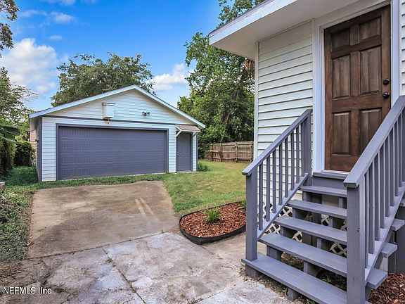 3rd image of 2751 FORBES Street