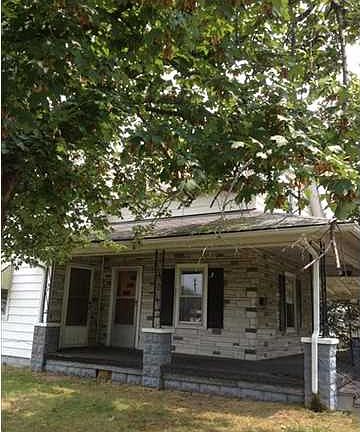 2nd image of 110 E Trusler St