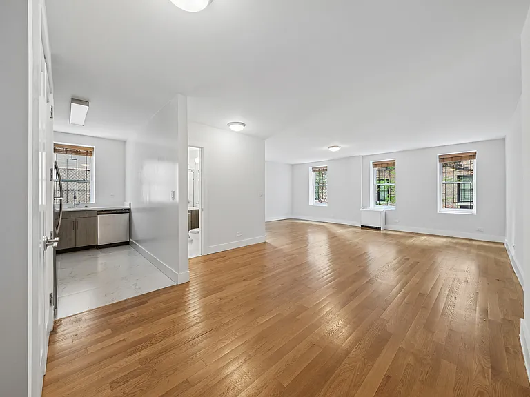930 Ogden Ave #11 — Photo 9