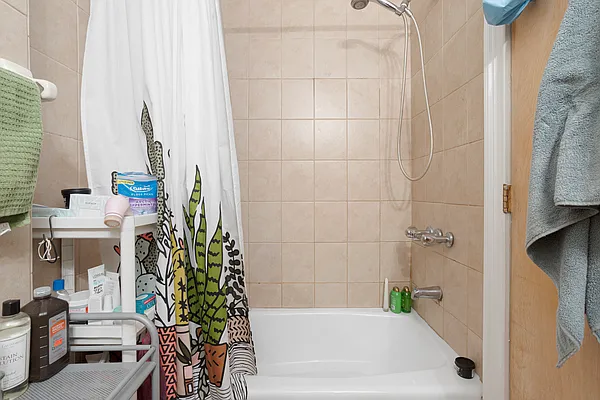 Rented by Douglas Elliman | media 18