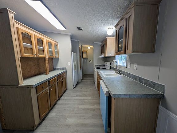 5th image of 2503 Mobilaire Dr