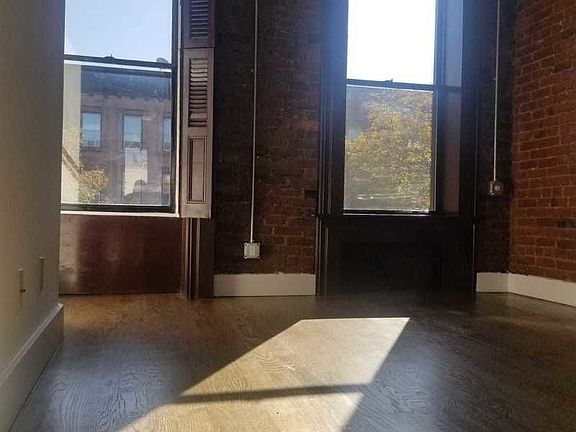 2nd image of 131 Hancock St APT 3A