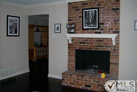 3rd image of 2630 Cumberland Dr