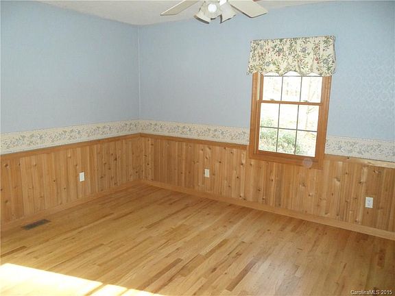 2nd image of 48 Split Rail Ln #20