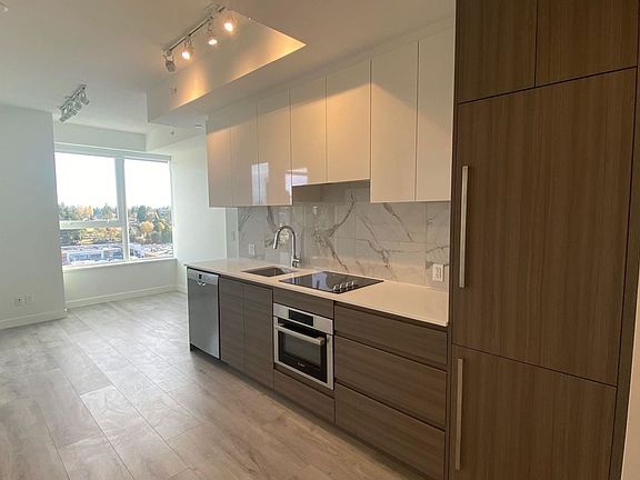 3rd image of 10626 City Pkwy #1213