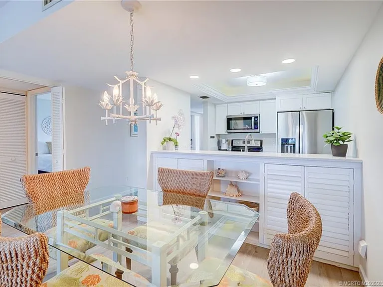 5553 NE Gulfstream Way — Photo 12