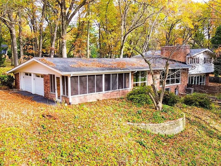 4966 Whispering Pine Ln — Photo 49