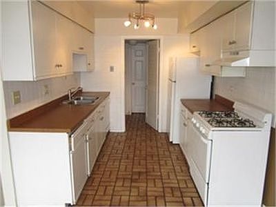 4th image of 1334 Kingsbury Dr Unit 3