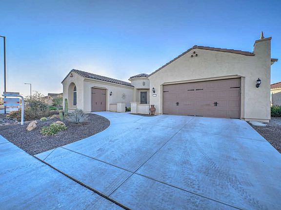 3rd image of 26569 W Abraham Ln