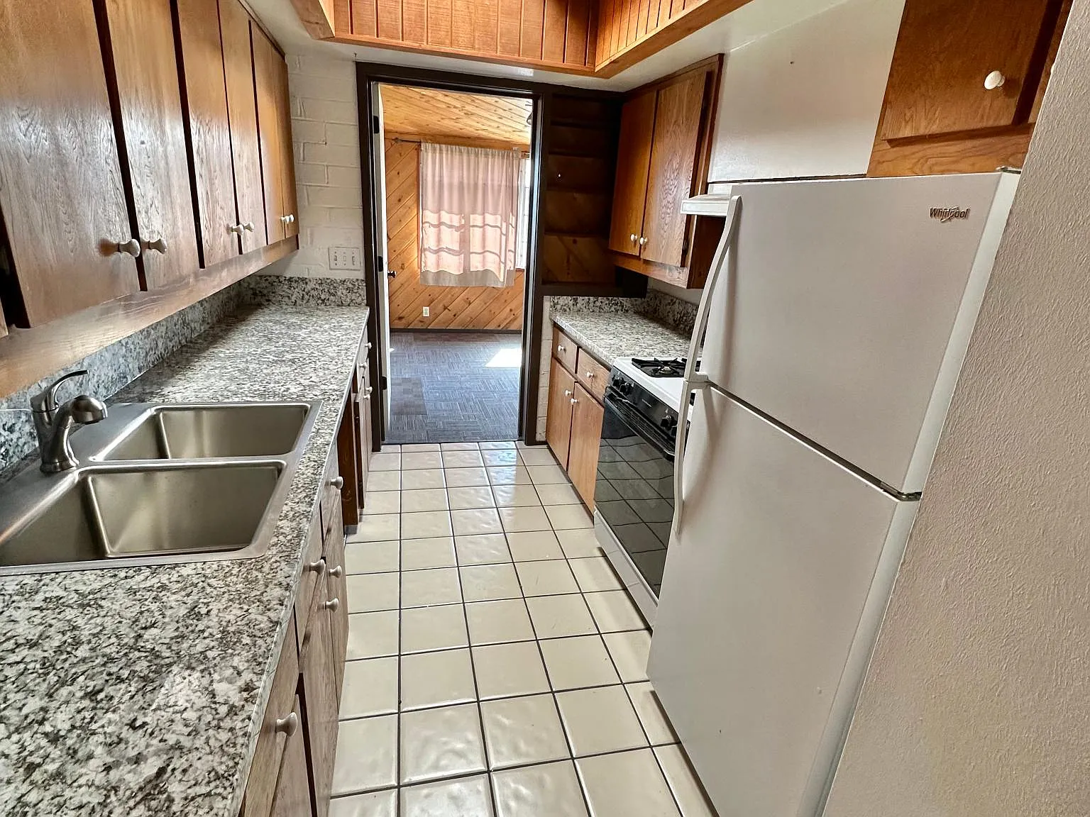 277 S Panorama Cir — Photo 4