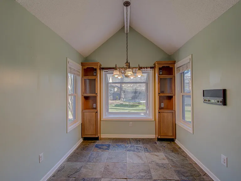 8084 Dogwood Villa Dr — Photo 8