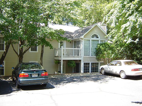 2nd image of 310 Countryside Pl SE