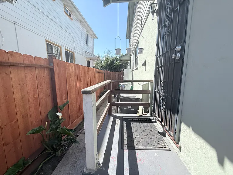 1147 54th St — Photo 18