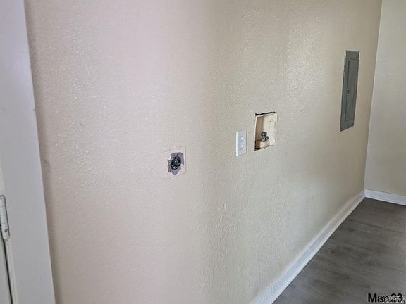 4th image of 1220 W 11th St
