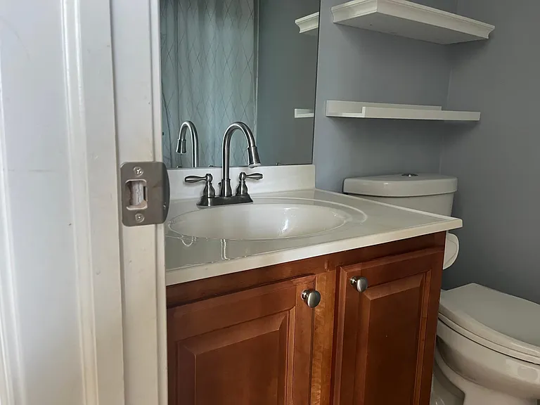 600 White Rock St — Photo 14