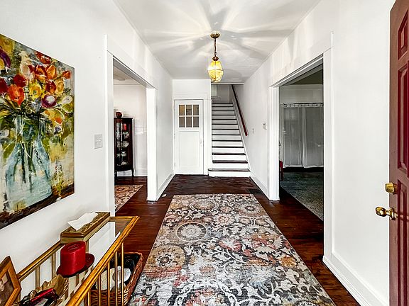 3rd image of 3370 N New Jersey St