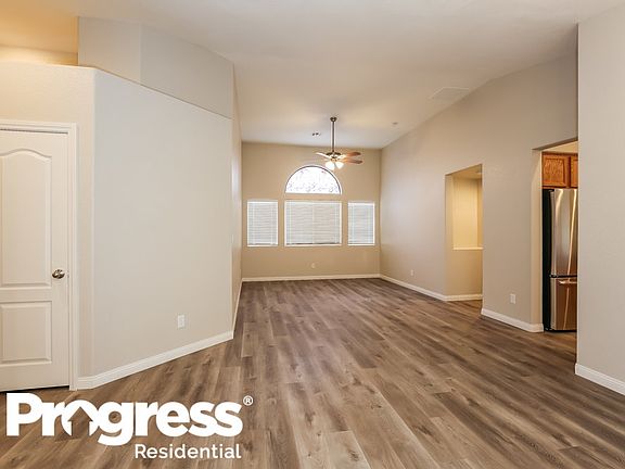 4th image of 528 W Claxton Ave