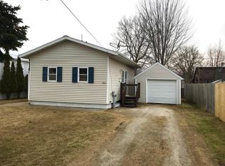 934 S 24th St, Manitowoc, WI 54220