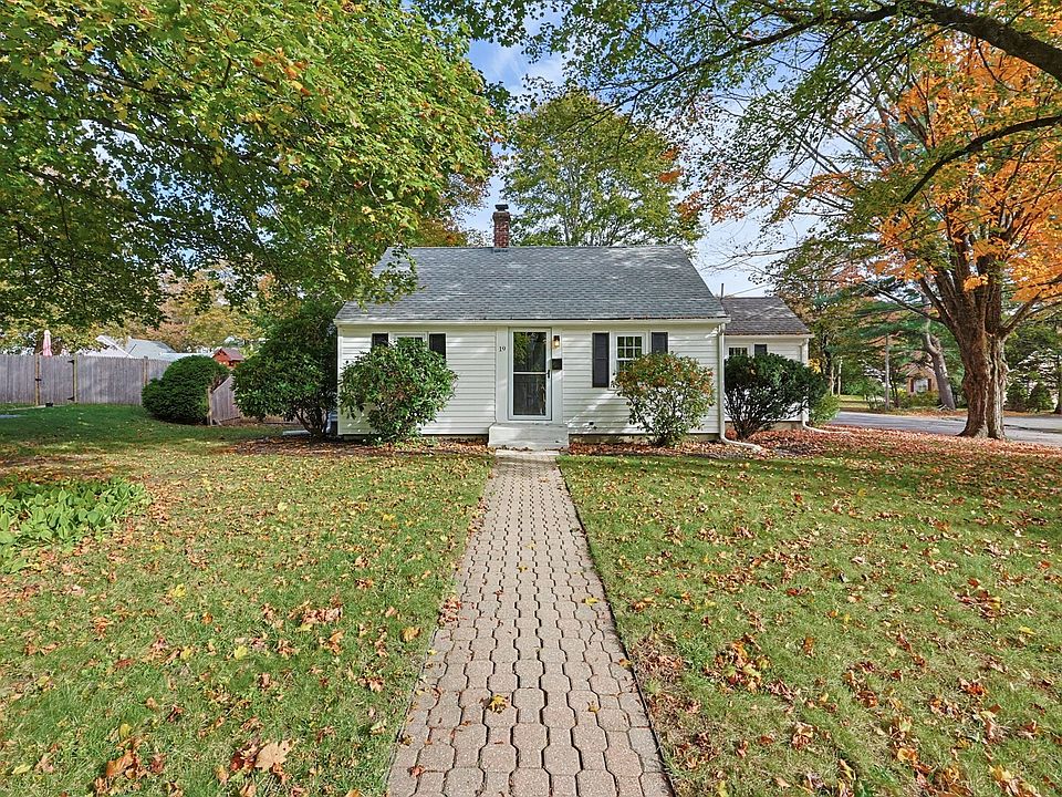 1st image of 19 Brookhaven Rd