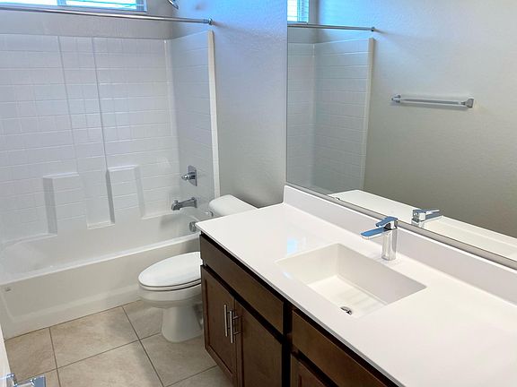 4th image of 1371 E Avenida Isabela