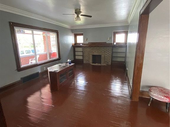 4th image of 3565 East Blvd